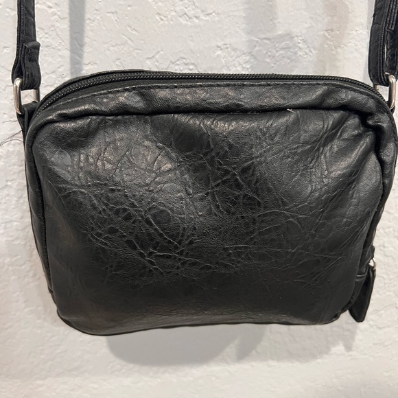 American Eagle Black Crossbody - Picture 5 of 10